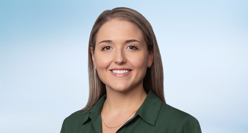 portrait photo of Amanda Szmuc